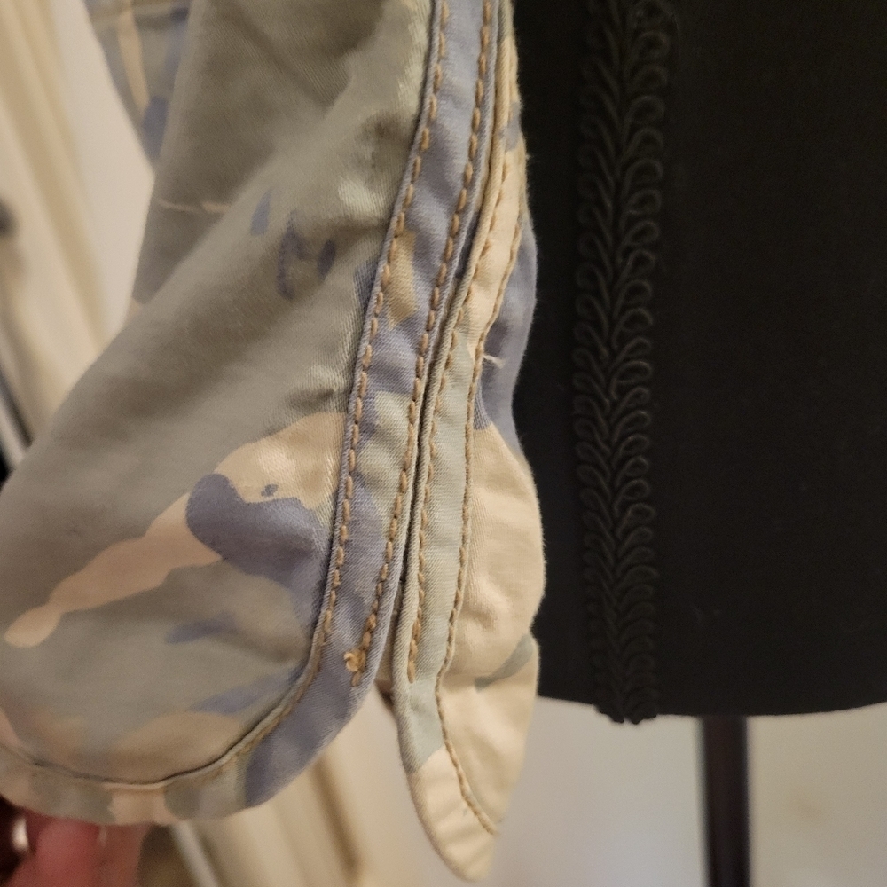 Ladies sz. 7 Jolt camo shorts - Picture 3 of 5